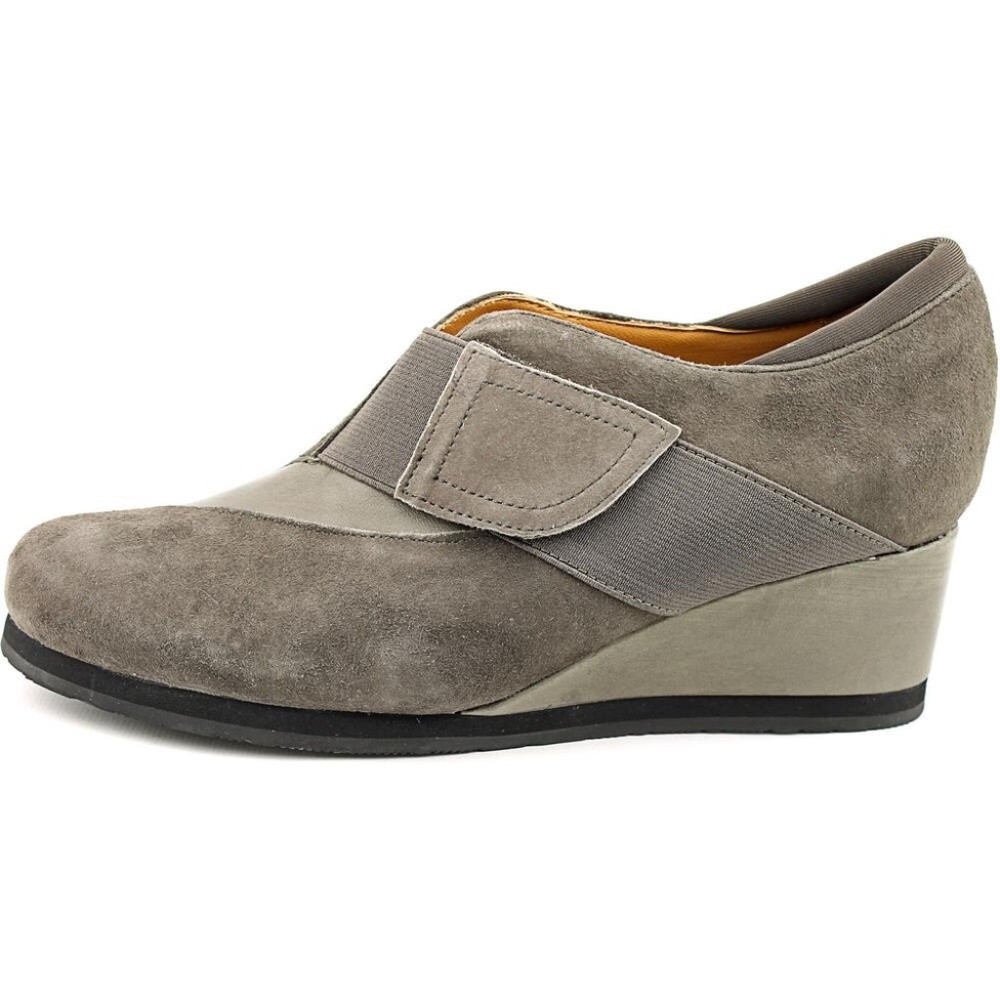 Earthies Bondy Suede Gray 9 comfort wedge booties